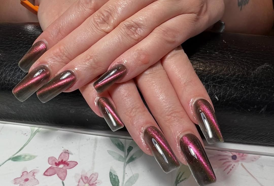 Glossy gel manicure